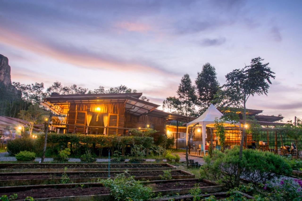 Hotel Bansuanphutarn à Ban Pha Saeng Lang Extérieur photo