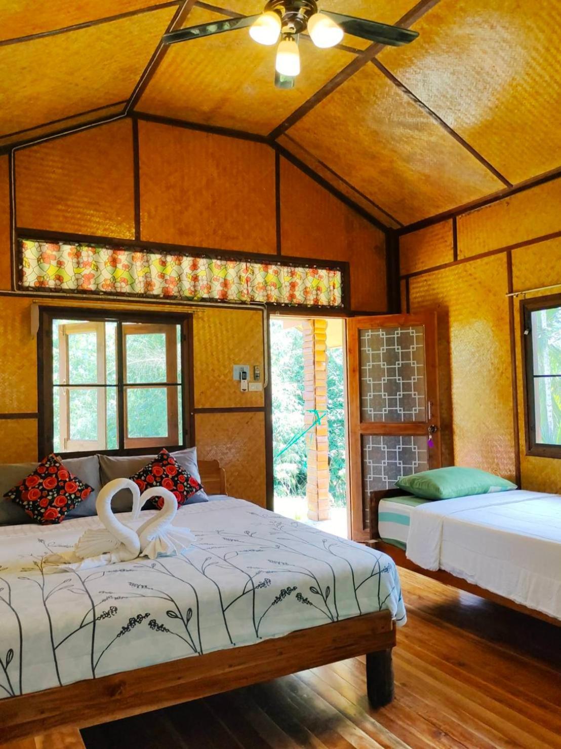 Hotel Bansuanphutarn à Ban Pha Saeng Lang Extérieur photo