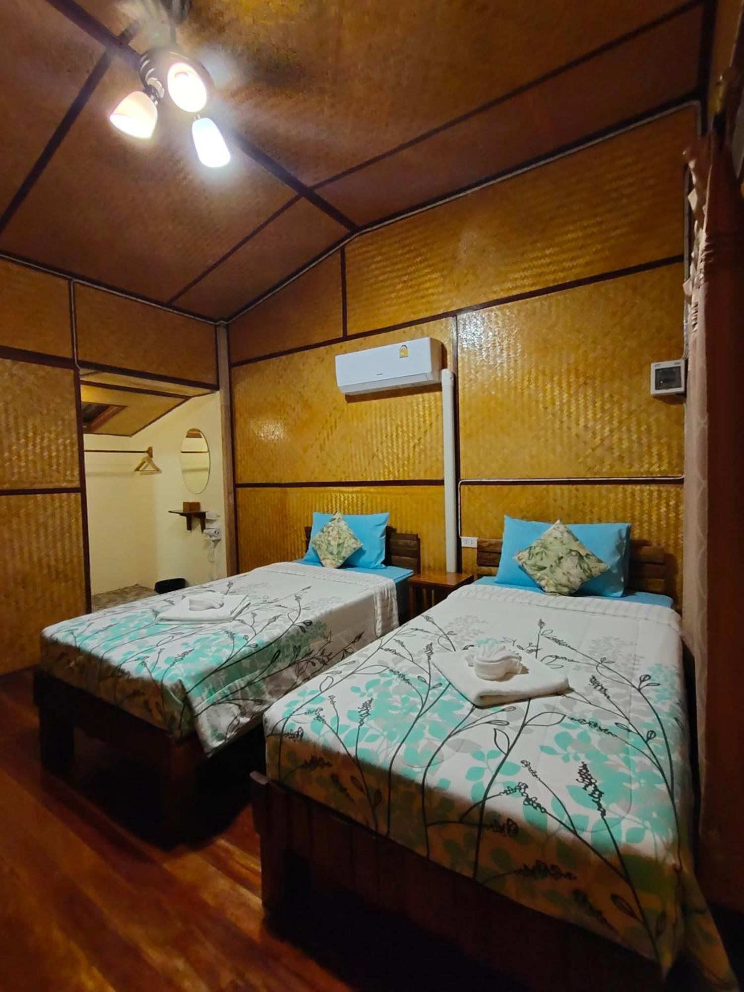Hotel Bansuanphutarn à Ban Pha Saeng Lang Extérieur photo