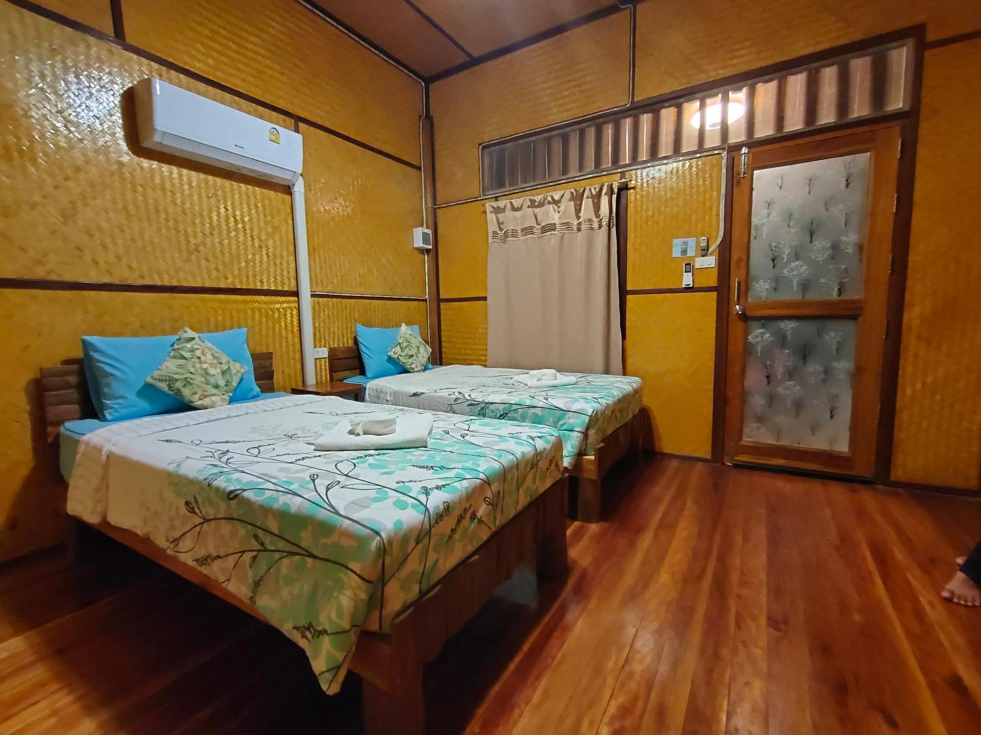 Hotel Bansuanphutarn à Ban Pha Saeng Lang Extérieur photo