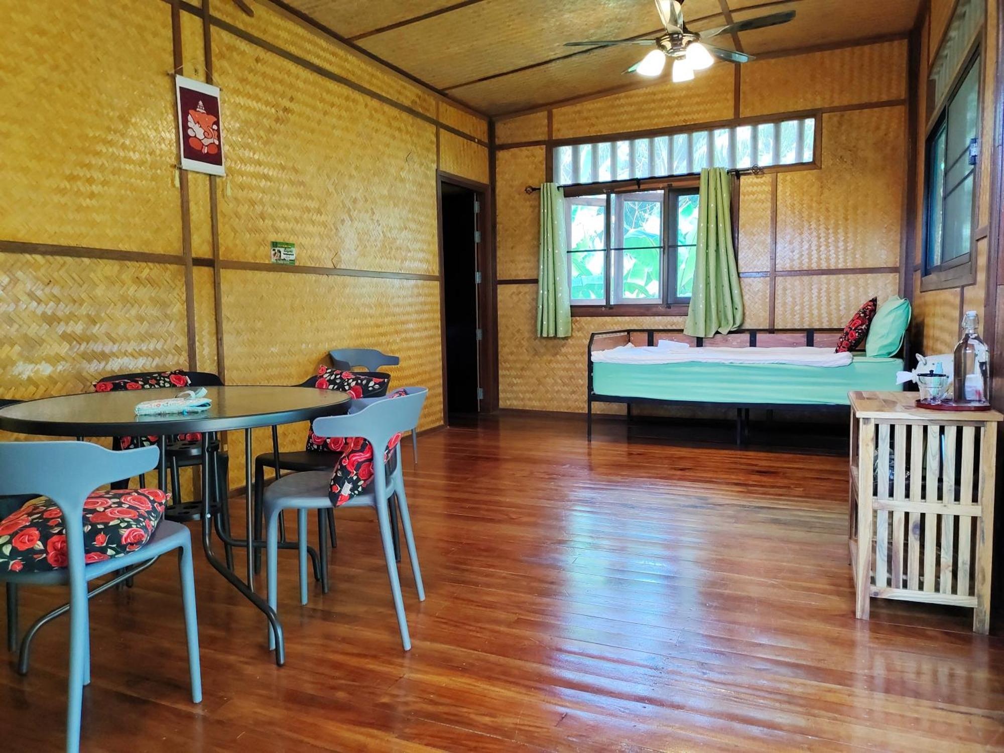 Hotel Bansuanphutarn à Ban Pha Saeng Lang Extérieur photo