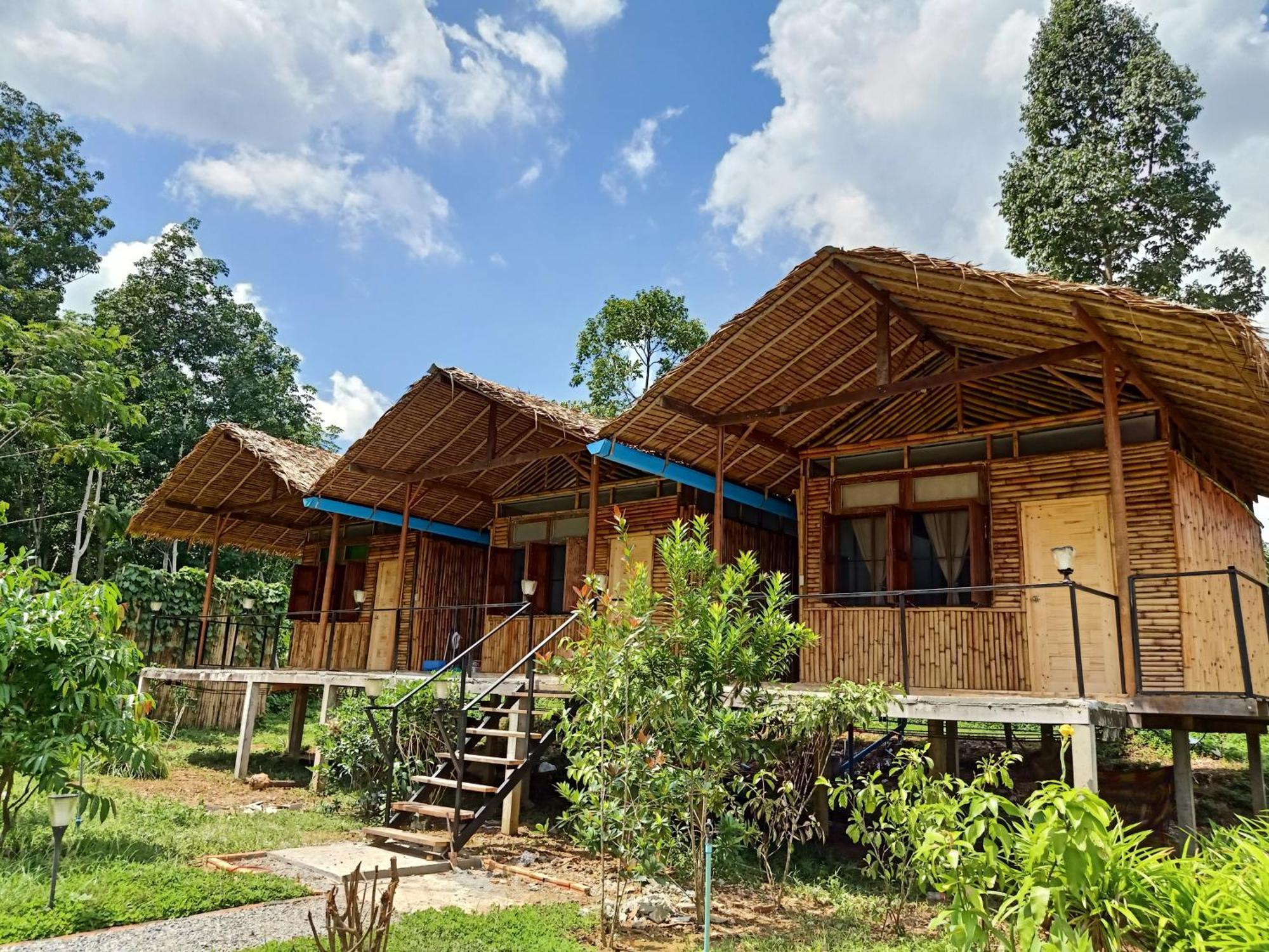 Hotel Bansuanphutarn à Ban Pha Saeng Lang Extérieur photo